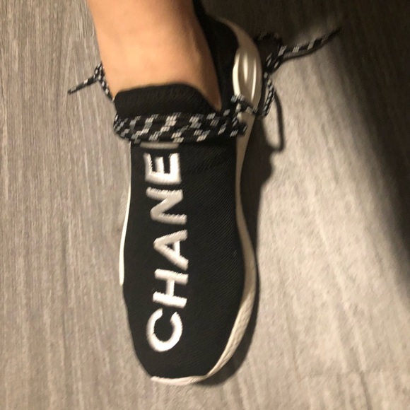 Chanel X Pharrel Williams X Adidas Human Race men size 8.5 (42) 265 rare - Picture 2 of 4